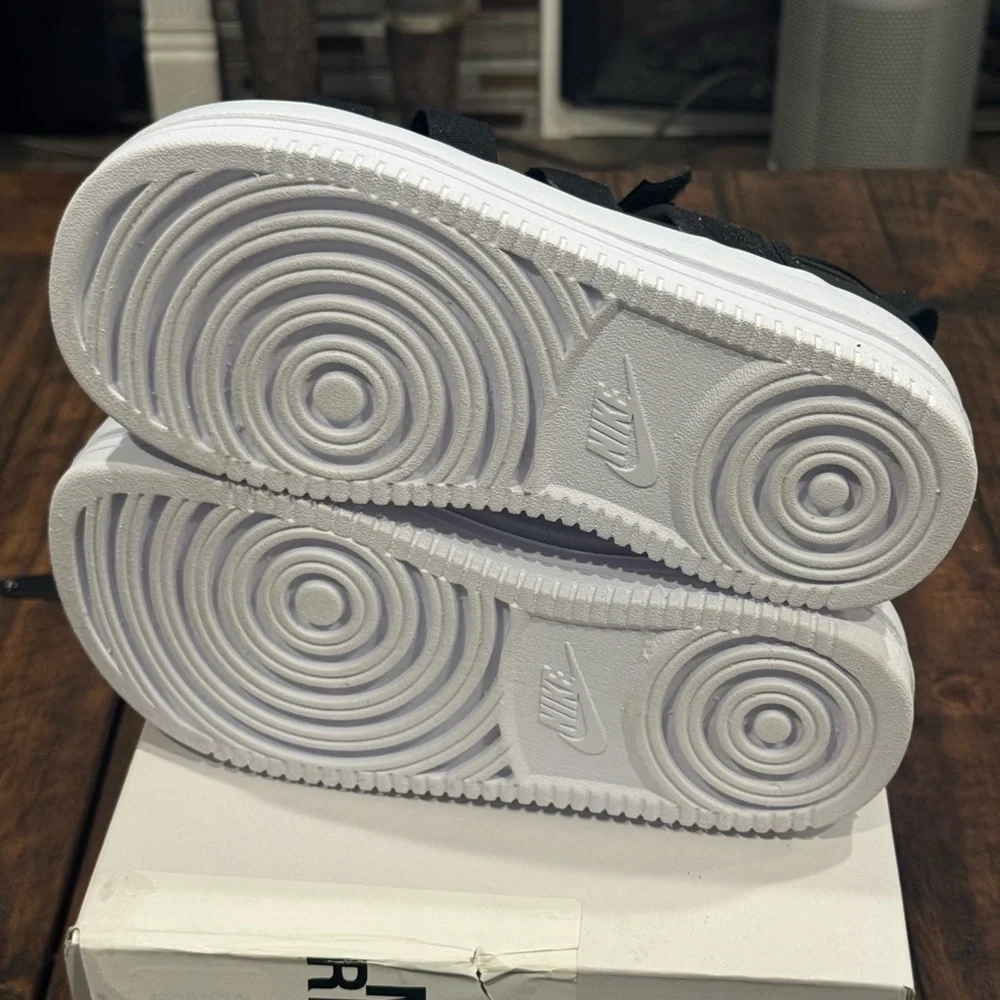 Nike Icon Classic Platform Sandal